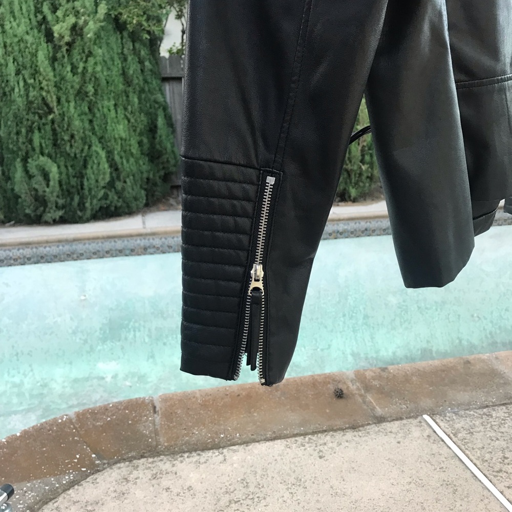 H&M Sleek Black Faux Leather Jacket with Silver Accents - Picture 4 of 6